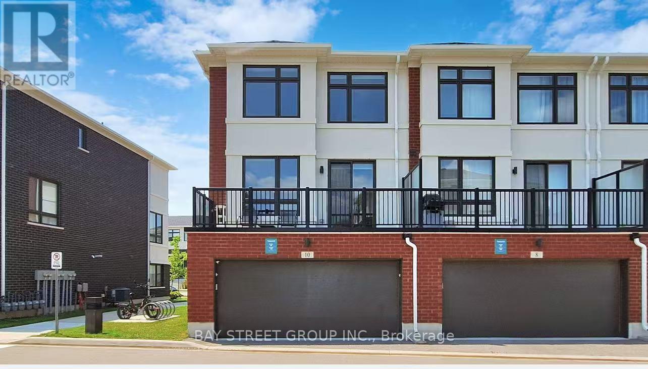 10 EMILY CHARRON LANE, Richmond Hill, Ontario