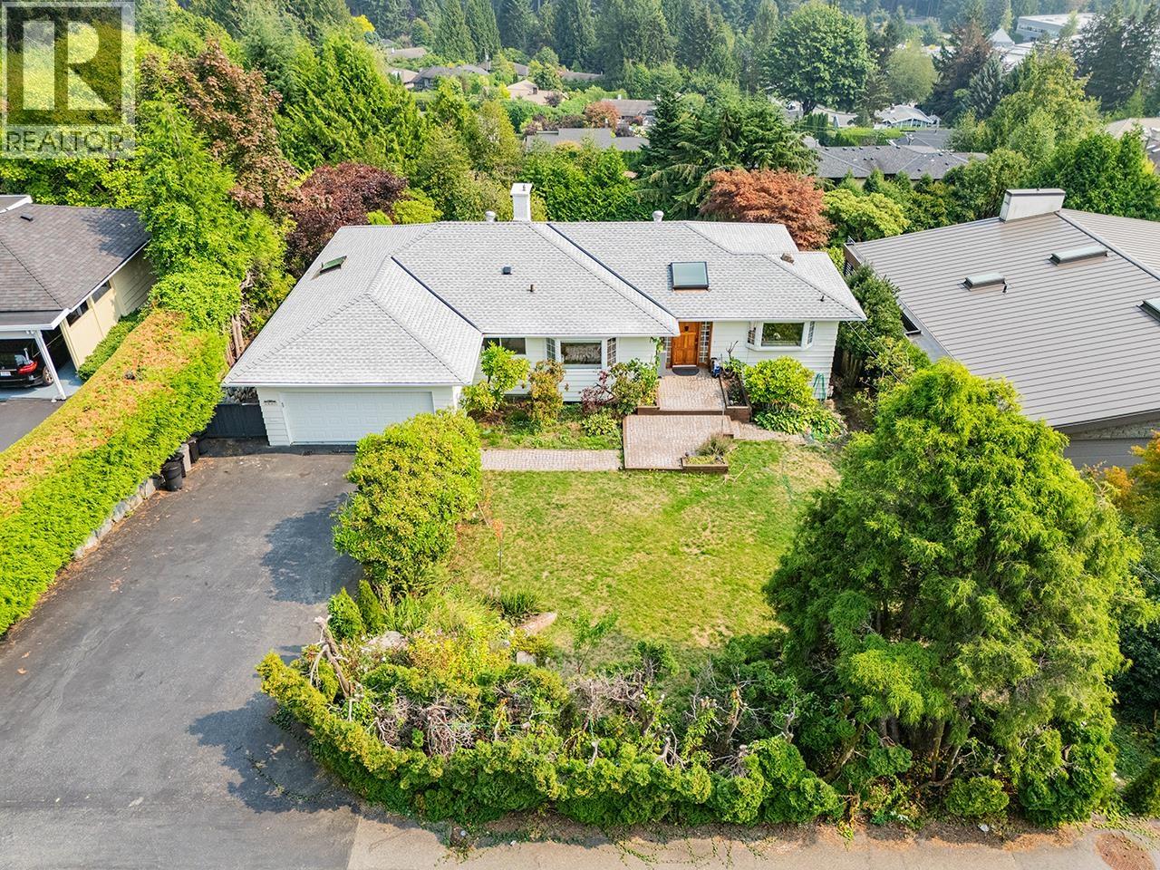 96 BONNYMUIR DRIVE, West Vancouver, British Columbia