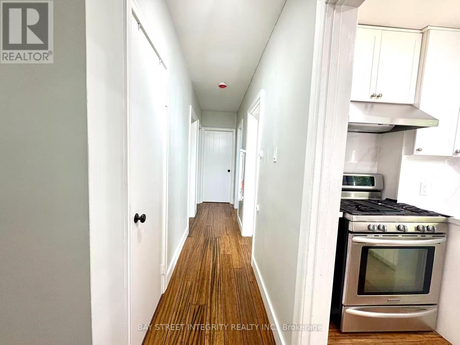1270 Crossfield Bend, Mississauga, Ontario  L5G 3P4 - Photo 12 - W12408288