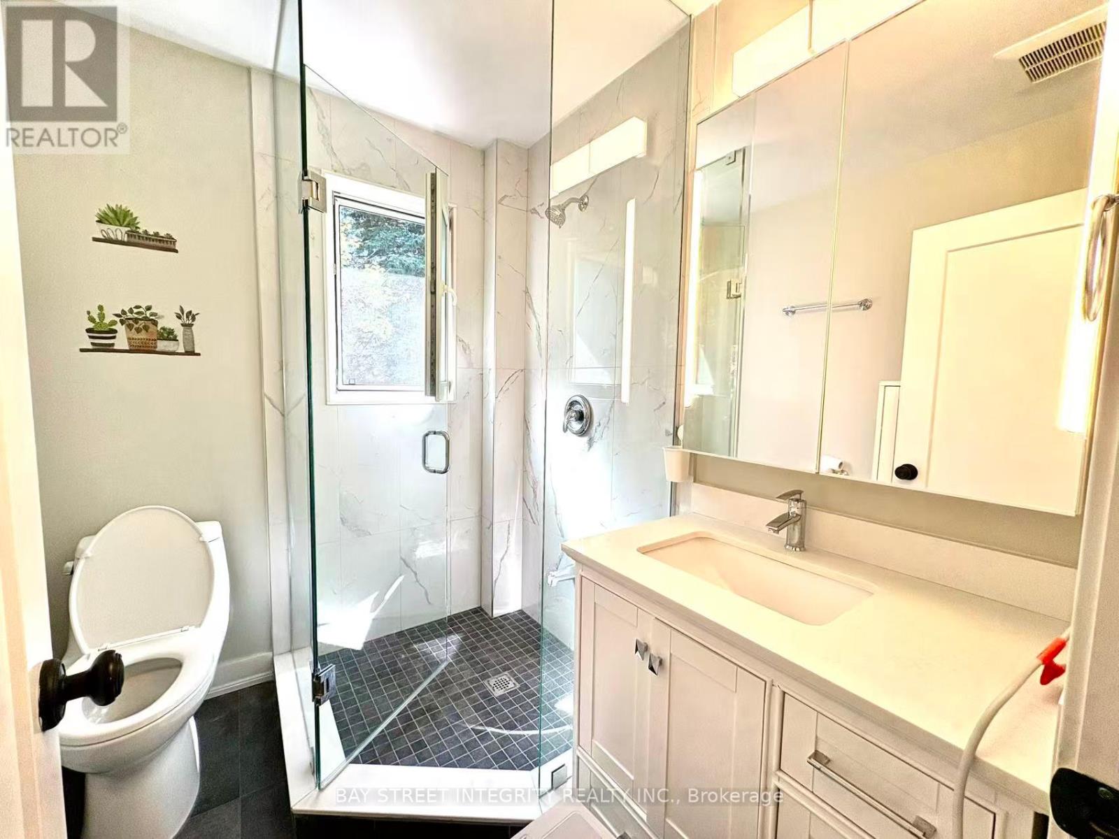 1270 Crossfield Bend, Mississauga, Ontario  L5G 3P4 - Photo 17 - W12408288