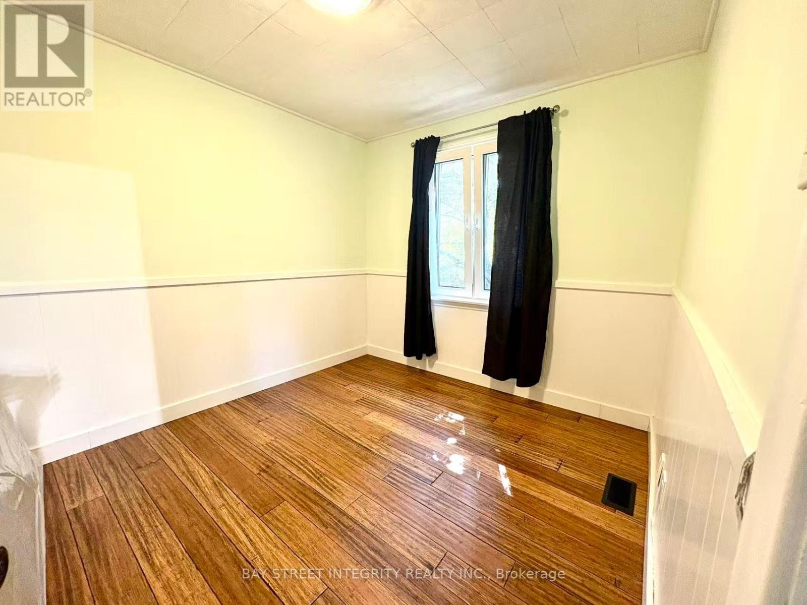 1270 Crossfield Bend, Mississauga, Ontario  L5G 3P4 - Photo 19 - W12408288