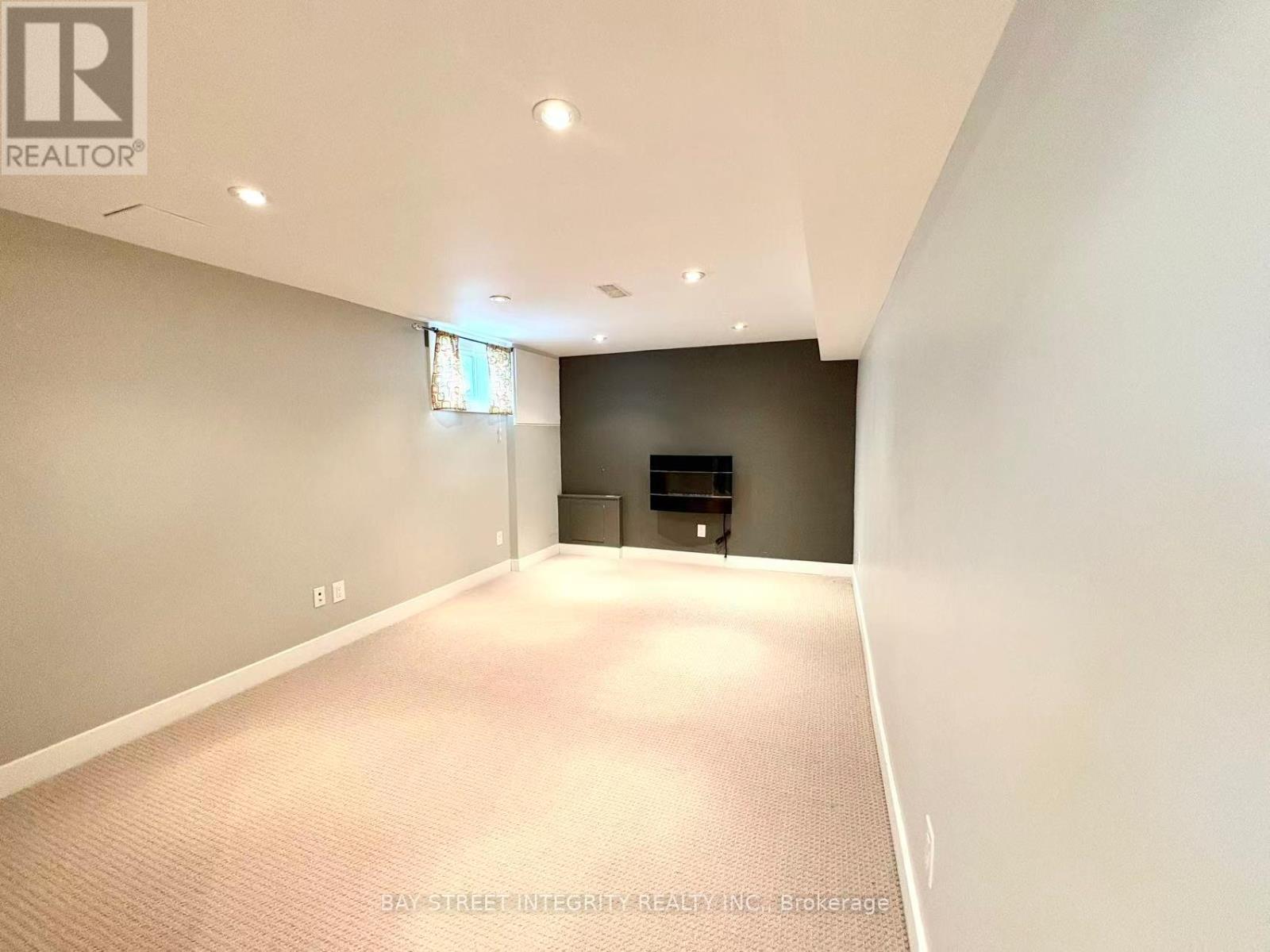 1270 Crossfield Bend, Mississauga, Ontario  L5G 3P4 - Photo 22 - W12408288