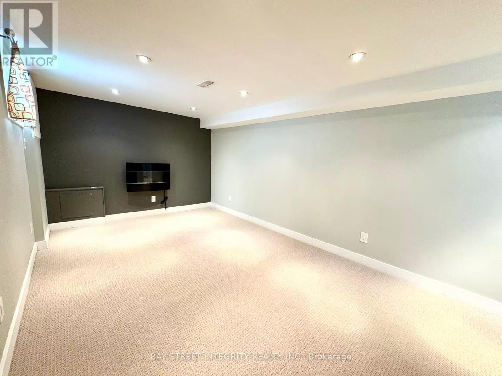 1270 Crossfield Bend, Mississauga, Ontario  L5G 3P4 - Photo 24 - W12408288
