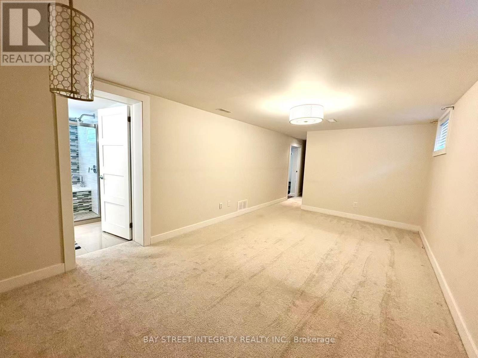 1270 Crossfield Bend, Mississauga, Ontario  L5G 3P4 - Photo 28 - W12408288