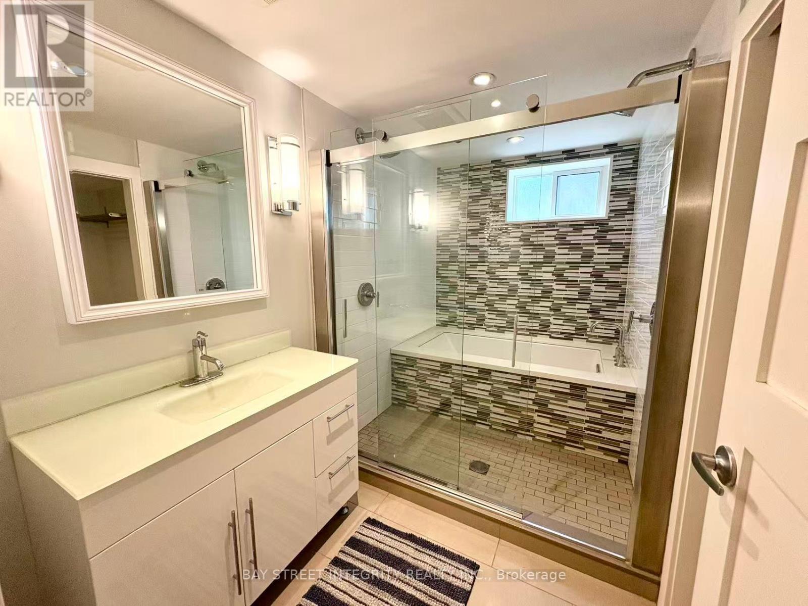 1270 Crossfield Bend, Mississauga, Ontario  L5G 3P4 - Photo 29 - W12408288