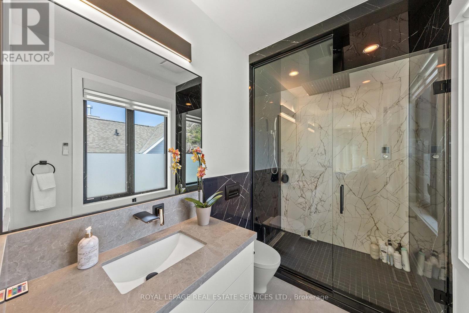 118 Barton Boulevard, Blue Mountains, Ontario  N0H 1J0 - Photo 23 - X12408274