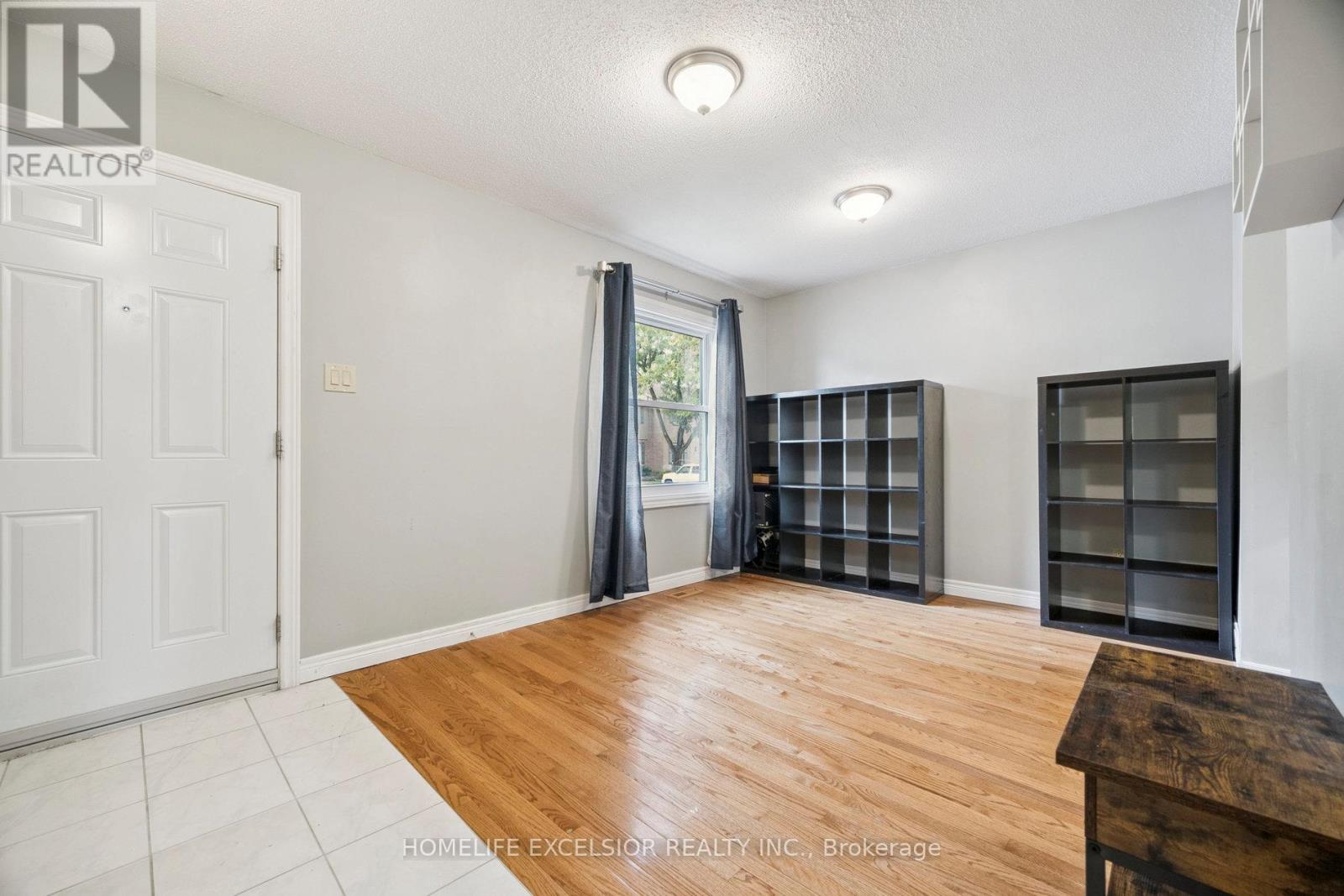 Property at 149 - 1247 HURON STREET image 4