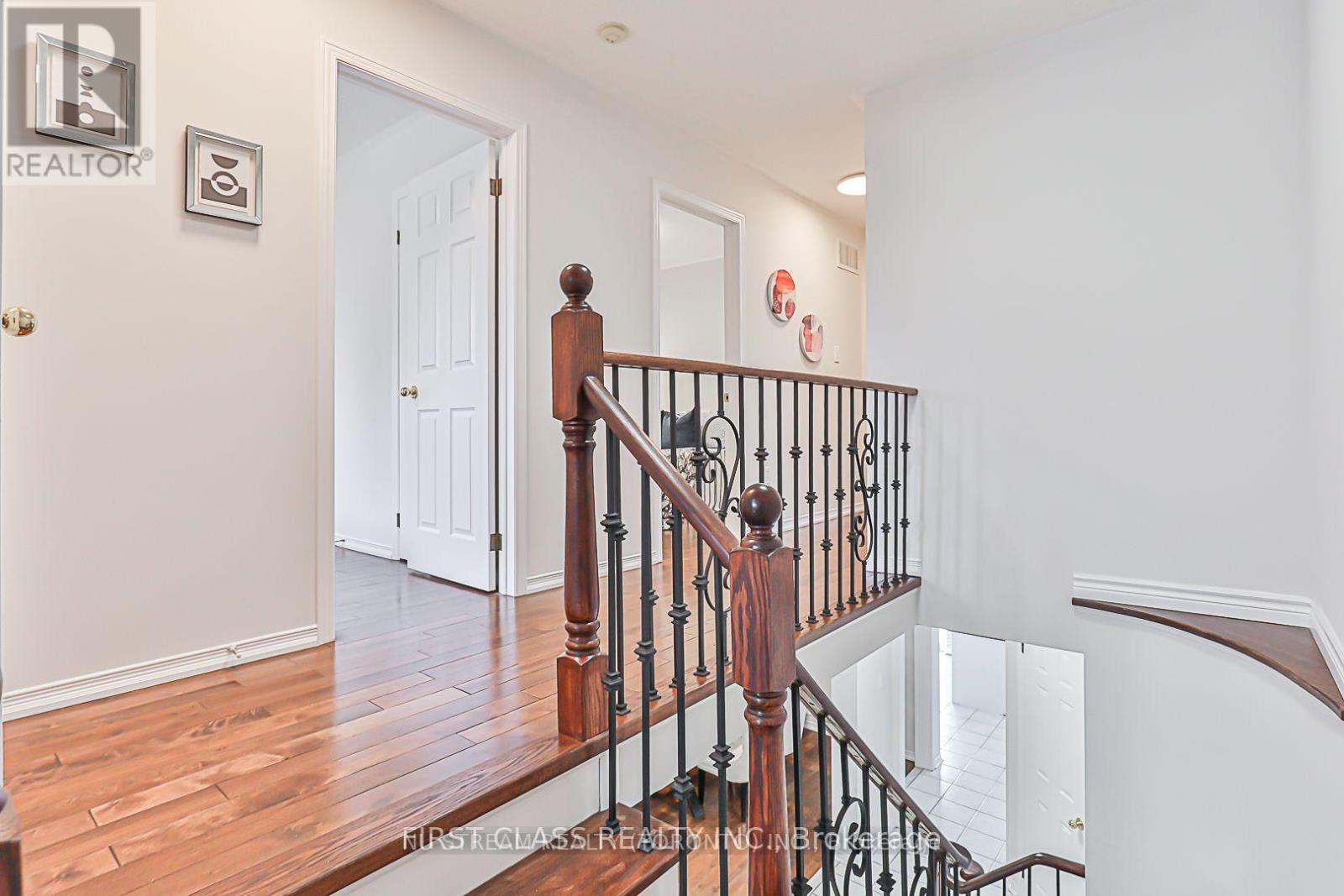 134 Trail Ridge Lane, Markham, Ontario  L6C 2C5 - Photo 11 - N12408328