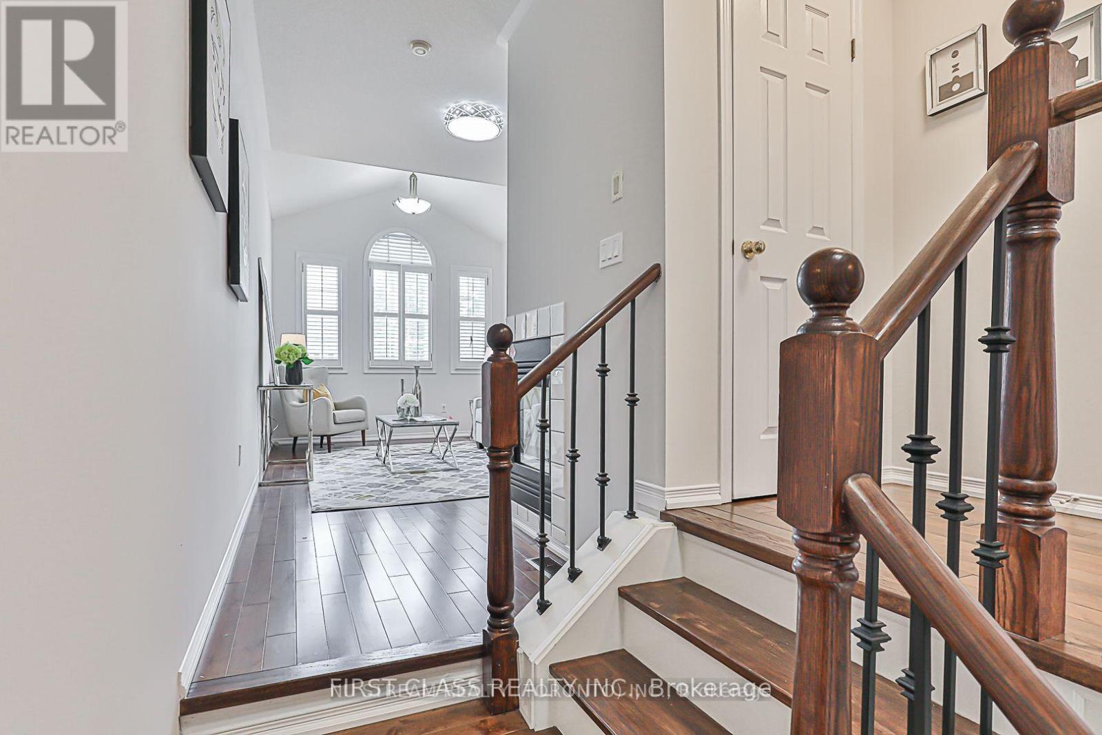 134 Trail Ridge Lane, Markham, Ontario  L6C 2C5 - Photo 9 - N12408328