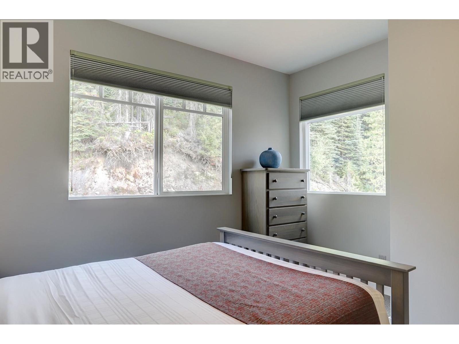 9905 Pinnacles Road Unit# 6, Silver Star, British Columbia  V1B 0S2 - Photo 61 - 10363106