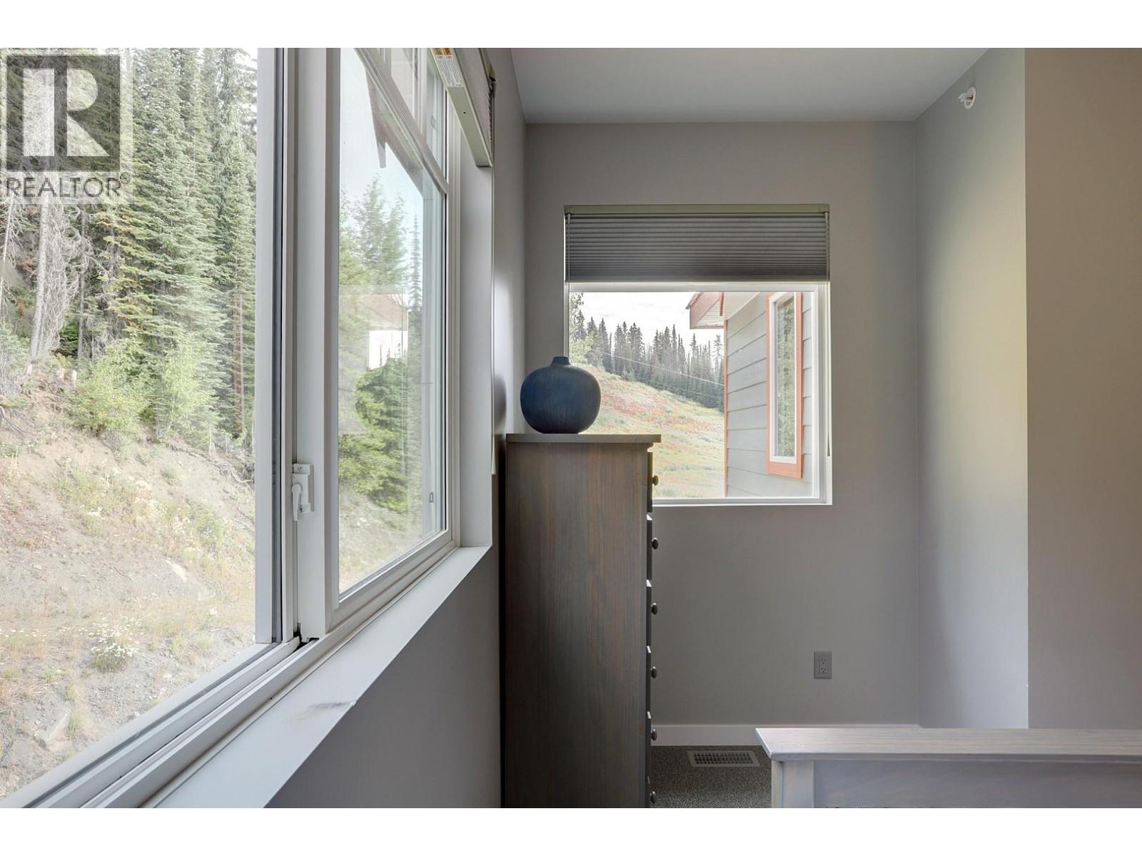 9905 Pinnacles Road Unit# 6, Silver Star, British Columbia  V1B 0S2 - Photo 63 - 10363106