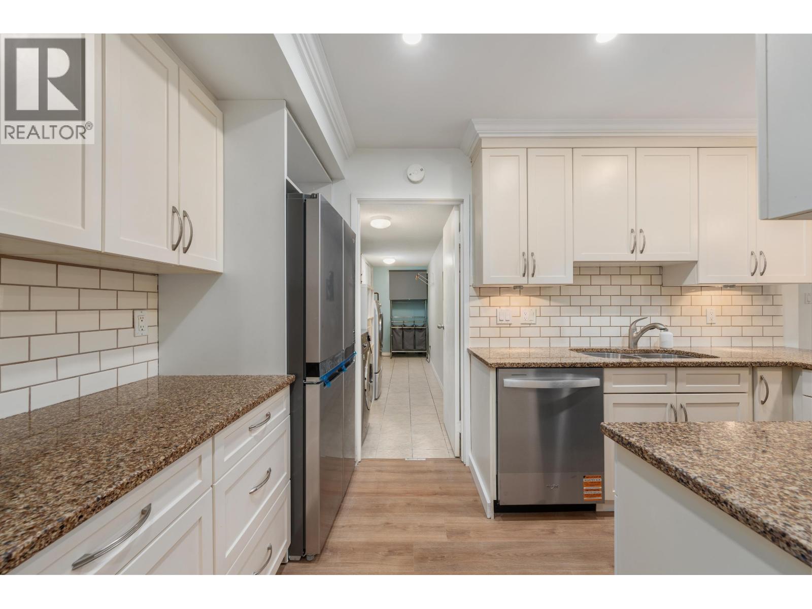 2 7307 Montecito Drive, Burnaby, British Columbia  V5A 1R2 - Photo 13 - R3047816