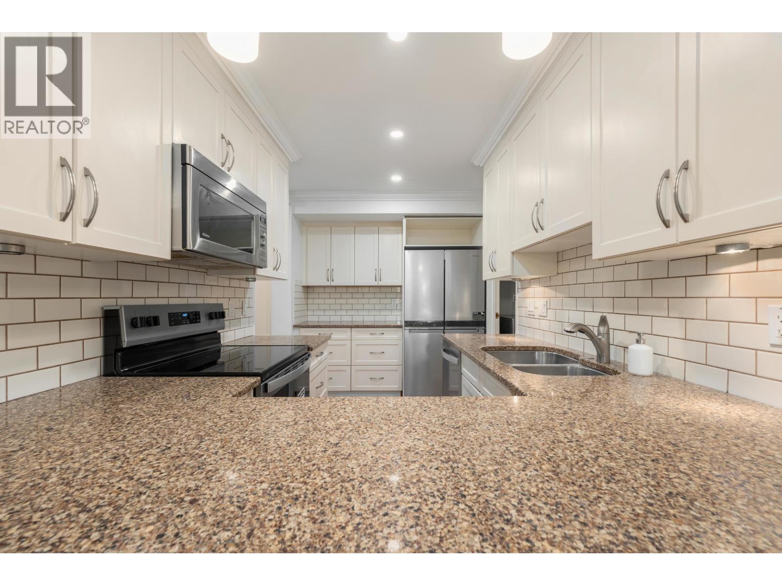 2 7307 Montecito Drive, Burnaby, British Columbia  V5A 1R2 - Photo 14 - R3047816