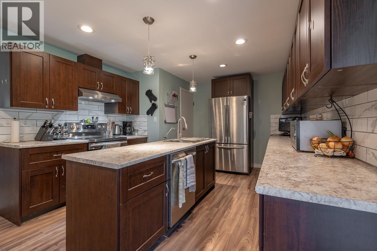 260 Dogwood Avenue, 100 Mile House, British Columbia  V0K 2E0 - Photo 15 - R3048955