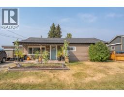 260 DOGWOOD AVENUE