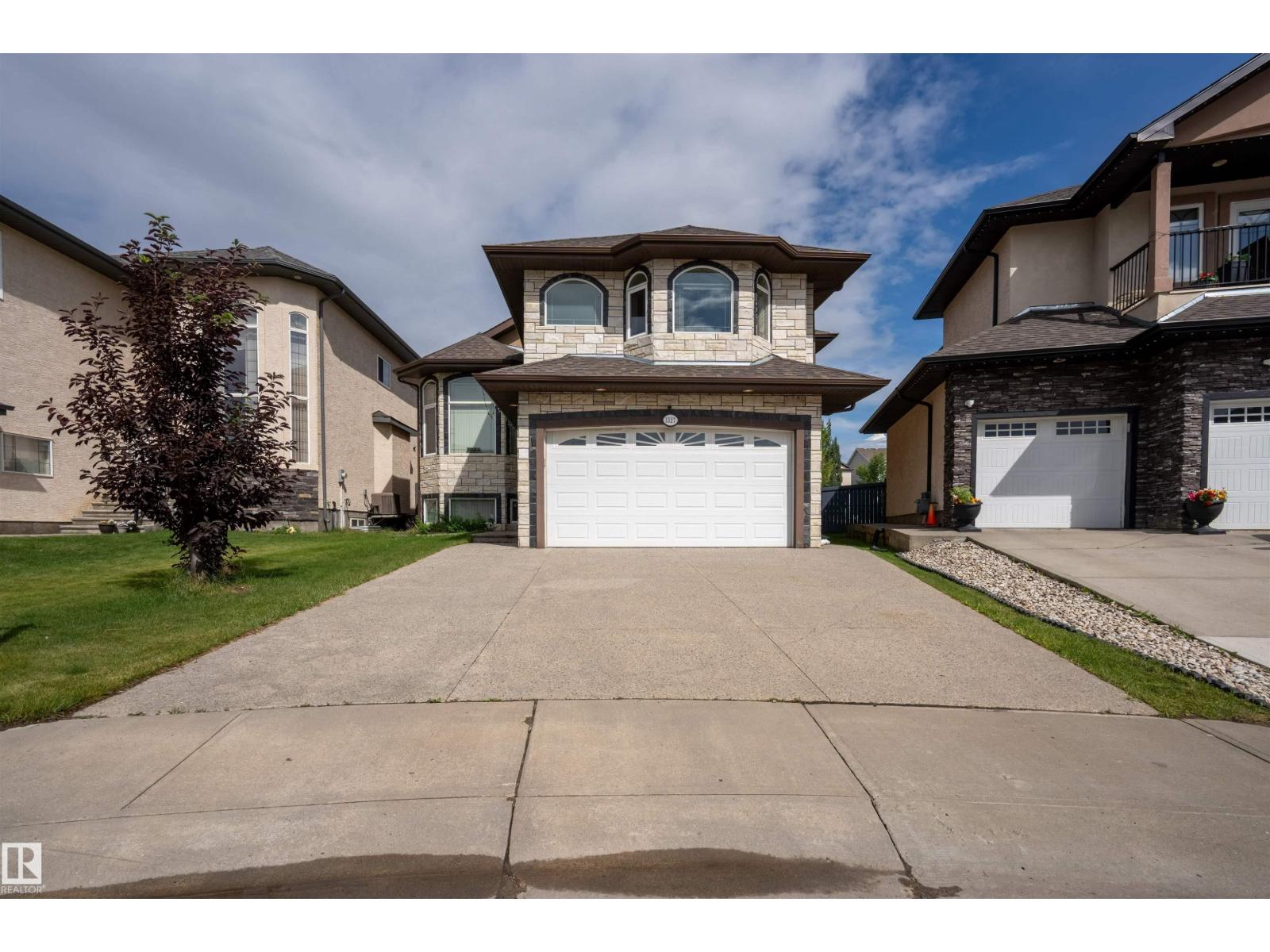1527 67 ST SW, Edmonton, Alberta