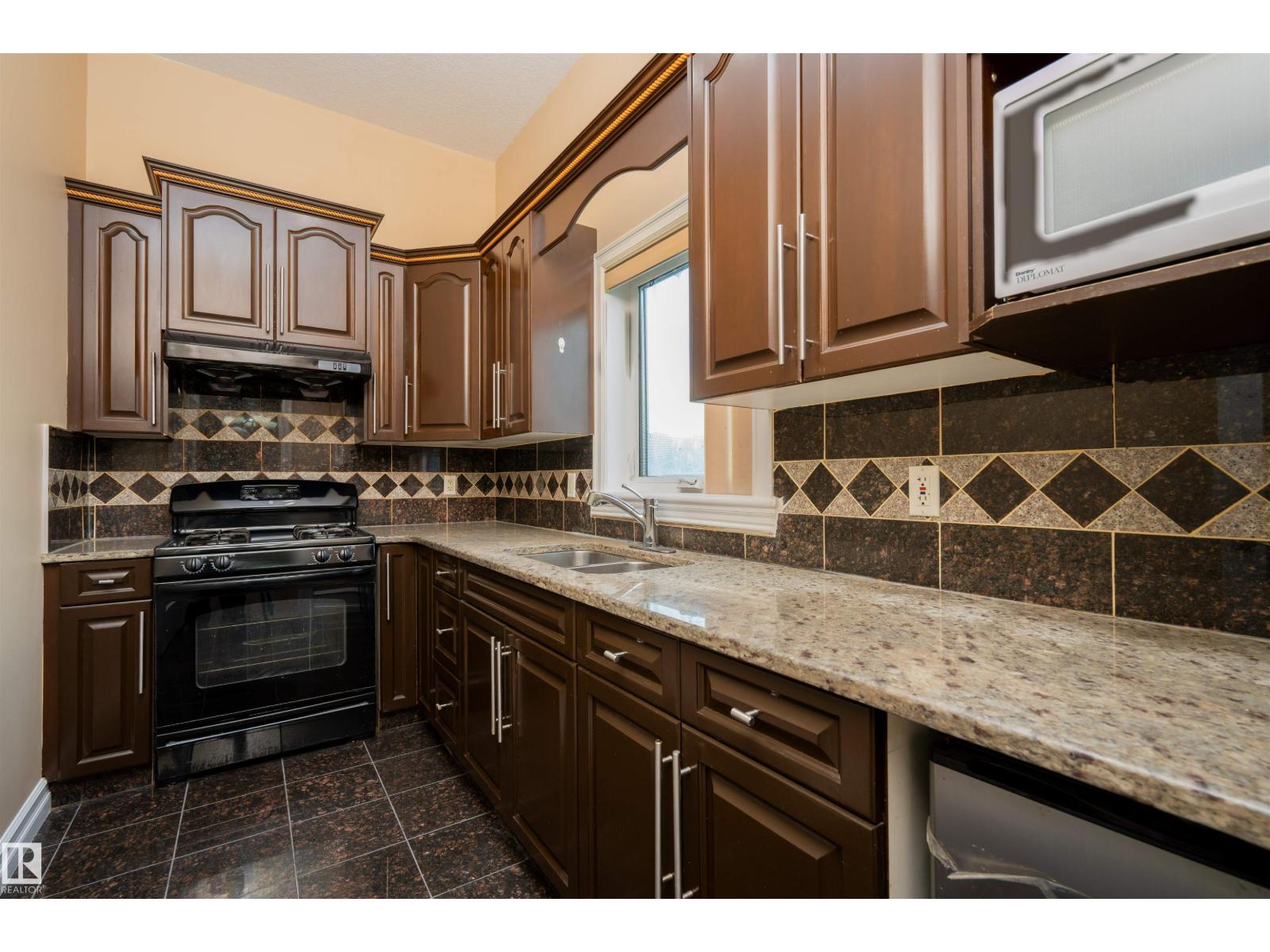 1527 67 St Sw, Edmonton, Alberta  T6X 0G8 - Photo 28 - E4458064