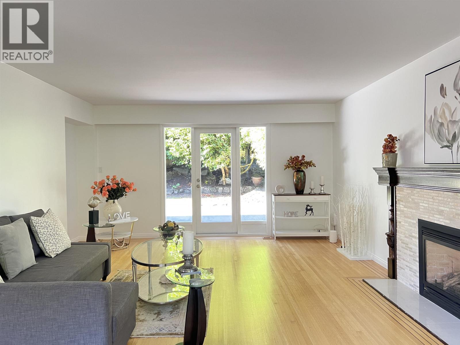 3791 Southridge Avenue, West Vancouver, British Columbia  V7V 3H9 - Photo 3 - R3048438