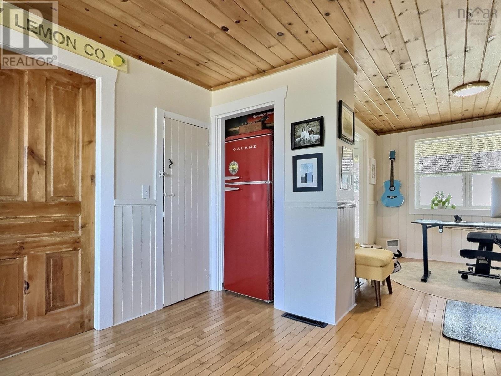 15491 Cabot Trail Road, Chéticamp, Nova Scotia  B0E 1H0 - Photo 11 - 202511032