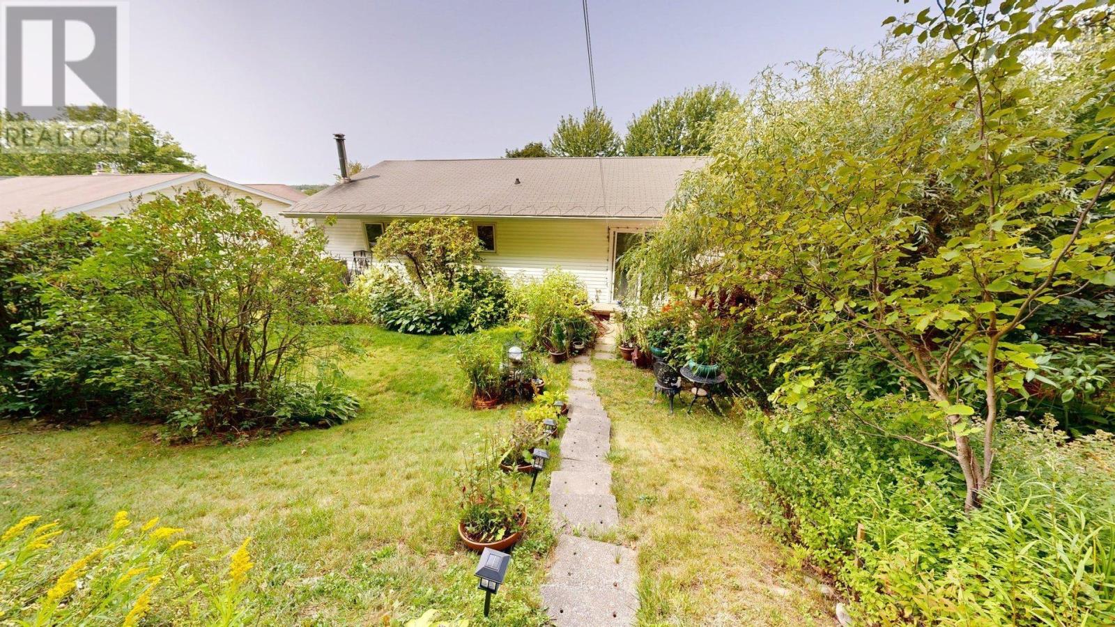 Property at 71 Riverview Crescent image 2