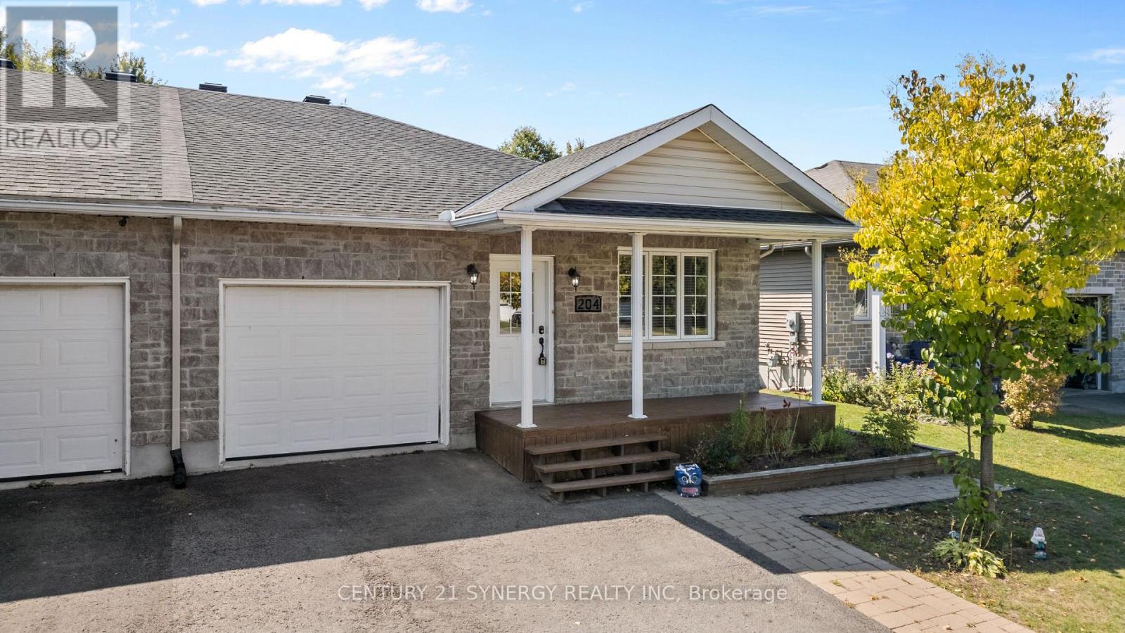 204 Ottawa Street, The Nation, Ontario  K0A 2M0 - Photo 2 - X12408351
