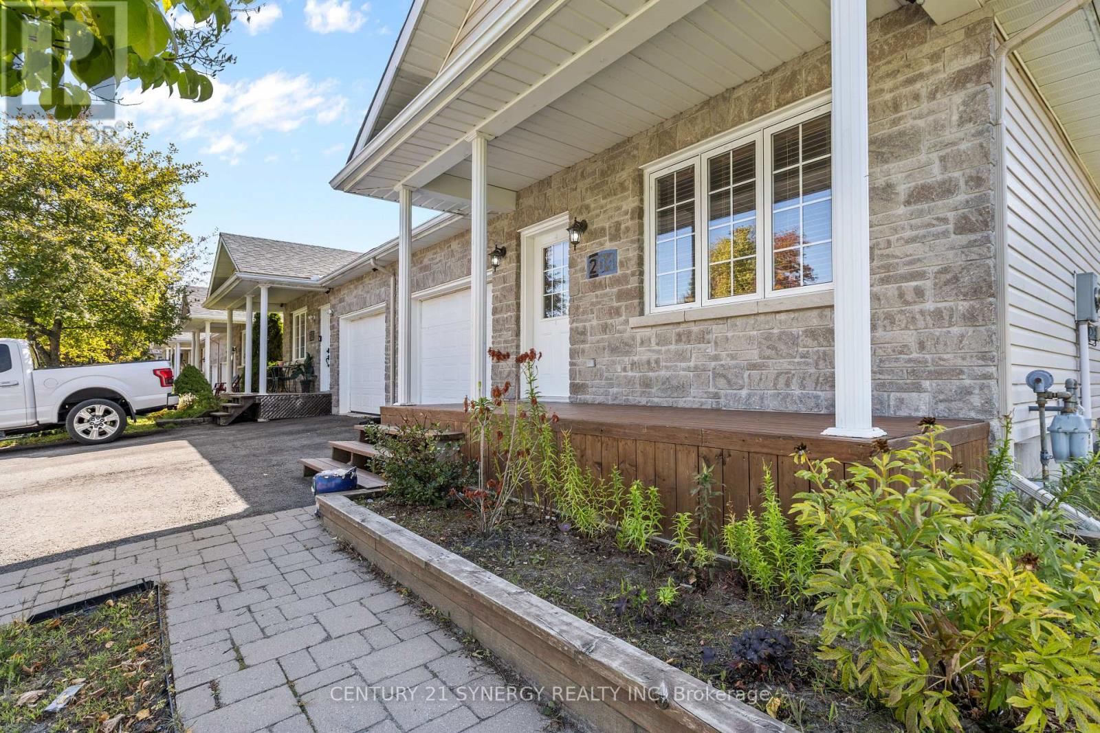 204 Ottawa Street, The Nation, Ontario  K0A 2M0 - Photo 4 - X12408351