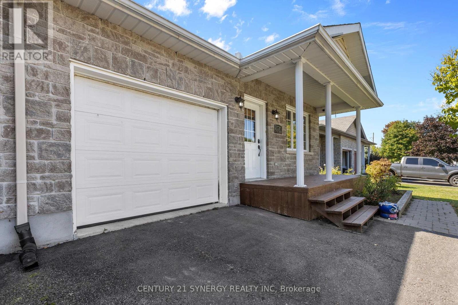 204 Ottawa Street, The Nation, Ontario  K0A 2M0 - Photo 5 - X12408351