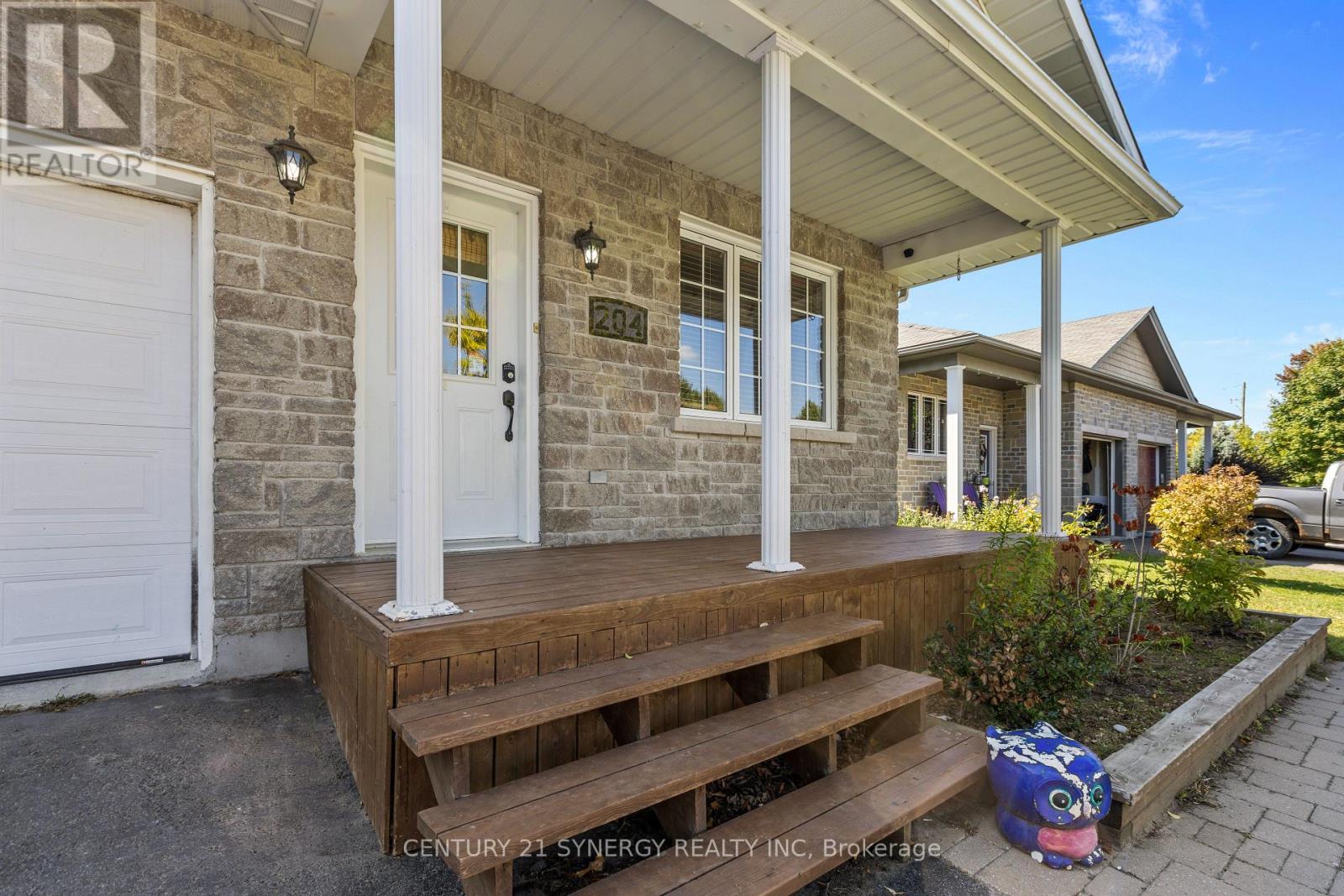 204 Ottawa Street, The Nation, Ontario  K0A 2M0 - Photo 6 - X12408351