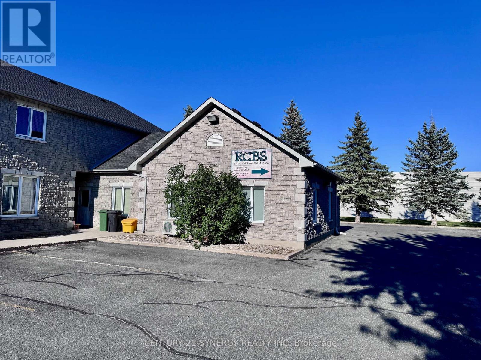 C - 170 Bay Street, Russell, Ontario  K0A 1W0 - Photo 2 - X12408367