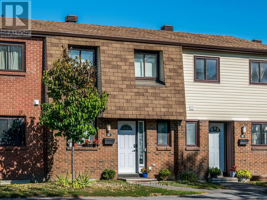 5C WOODVALE GREEN, Ottawa, Ontario