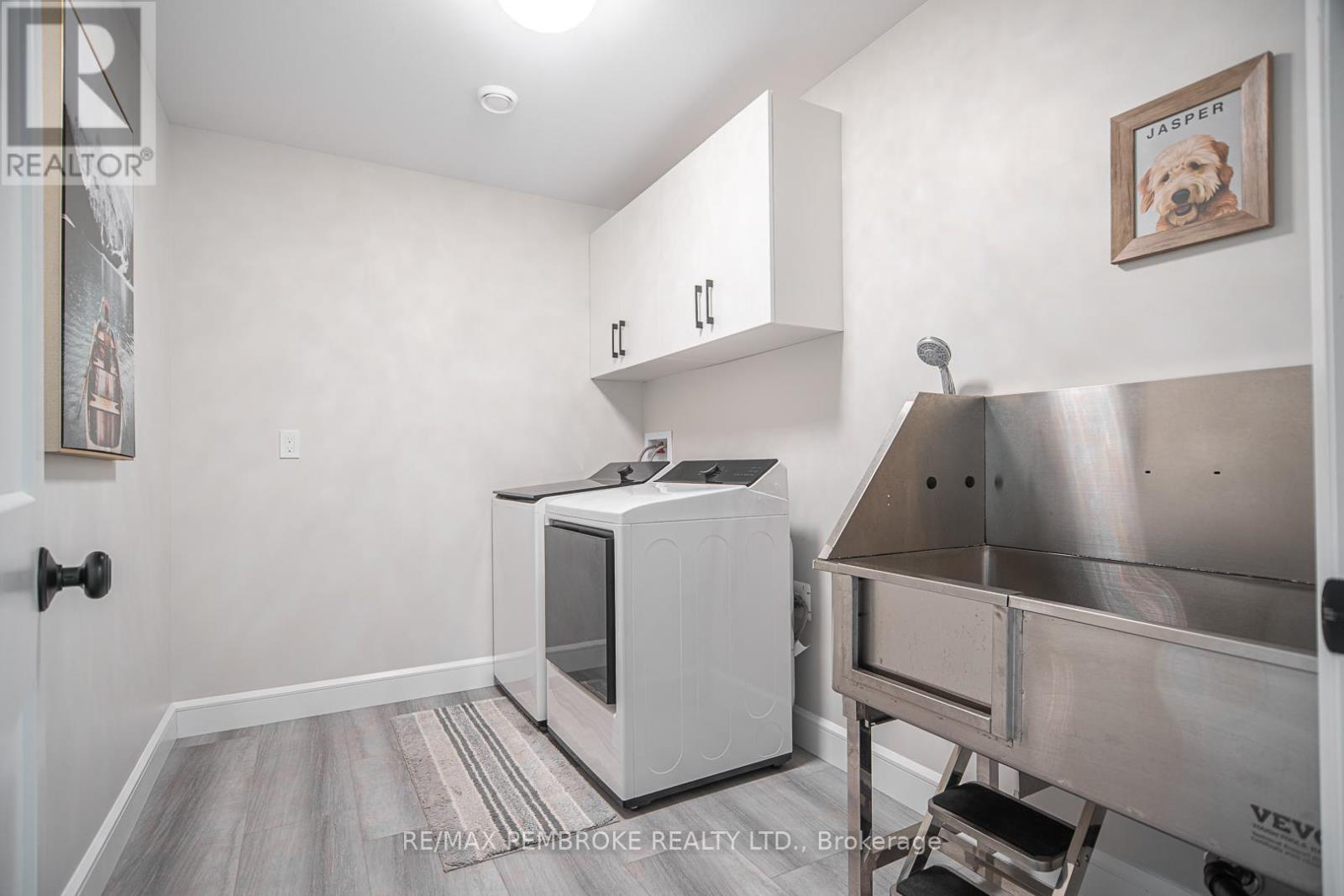 45 Liam Street, Petawawa, Ontario  K8H 0G7 - Photo 33 - X12408378