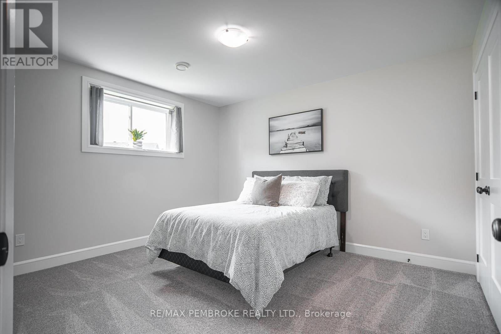 45 Liam Street, Petawawa, Ontario  K8H 0G7 - Photo 34 - X12408378