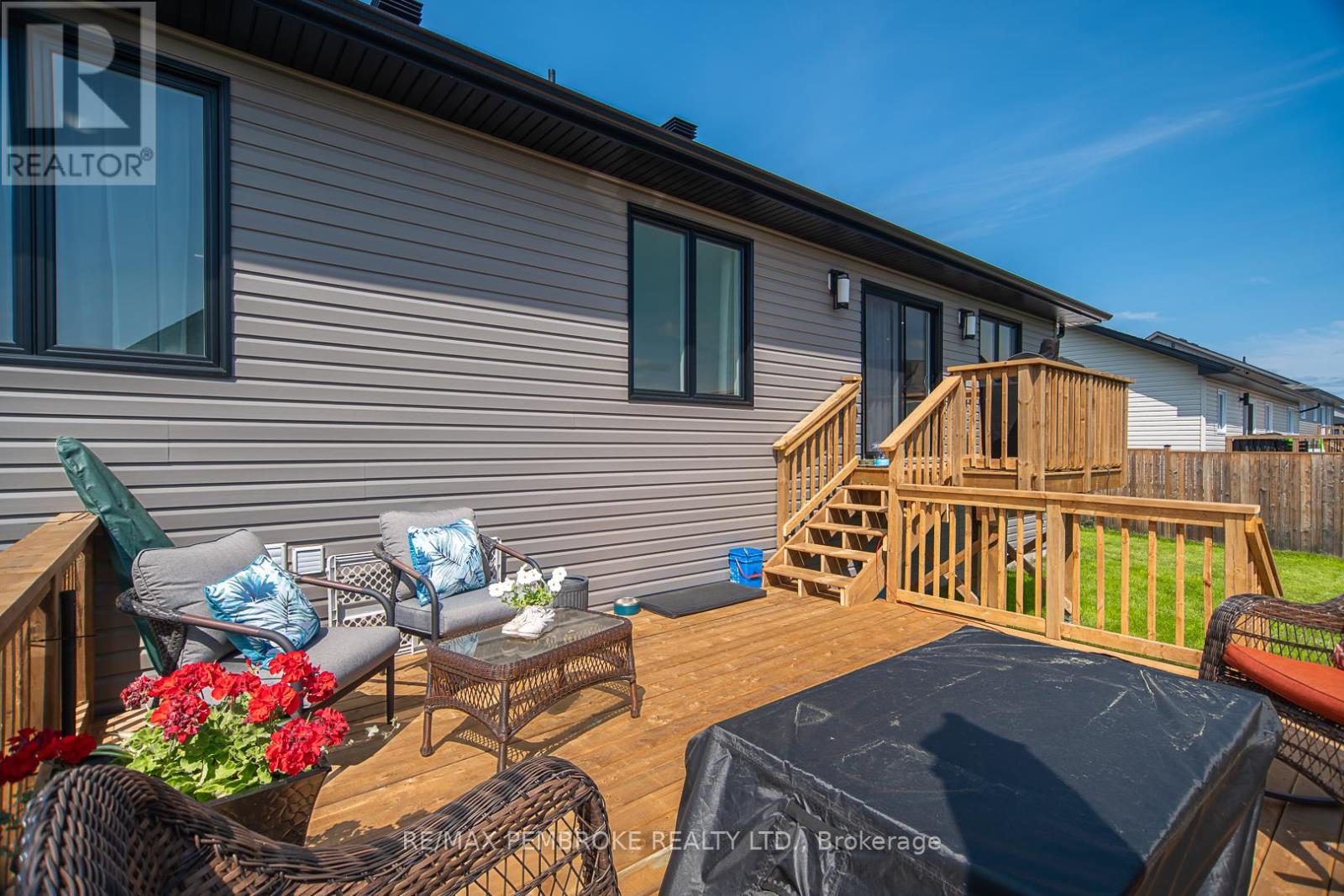 45 Liam Street, Petawawa, Ontario  K8H 0G7 - Photo 38 - X12408378
