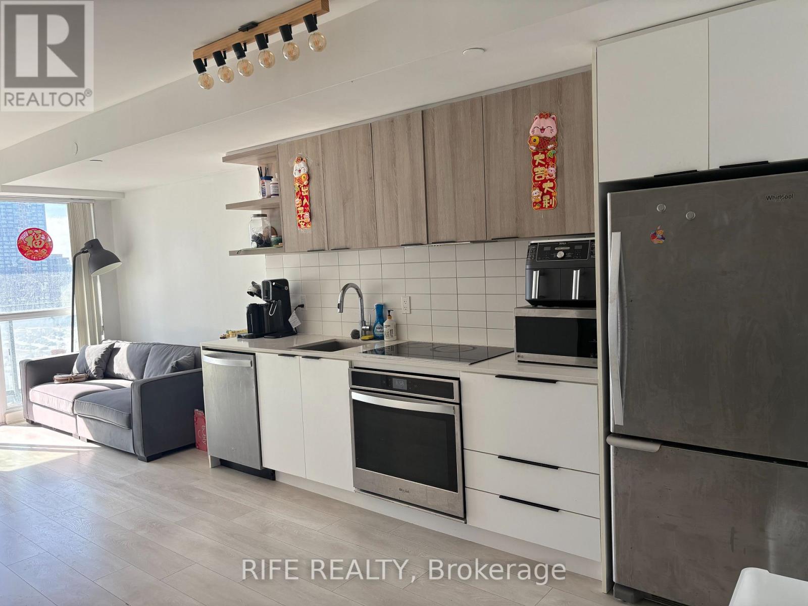 1410 - 6 Sonic Way, Toronto, Ontario  M3C 0P1 - Photo 3 - C12408340