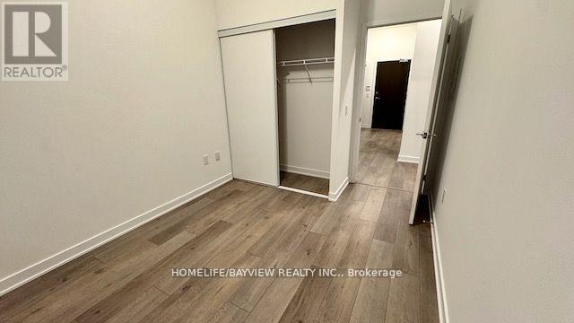 #512 - 38 Honeycrisp Crescent N, Vaughan, Ontario  L4K 0M8 - Photo 6 - N12408332