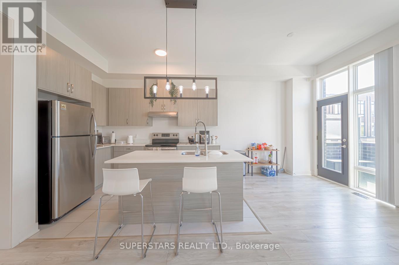 179 Carpaccio Avenue, Vaughan, Ontario  L4H 4R6 - Photo 3 - N12408336