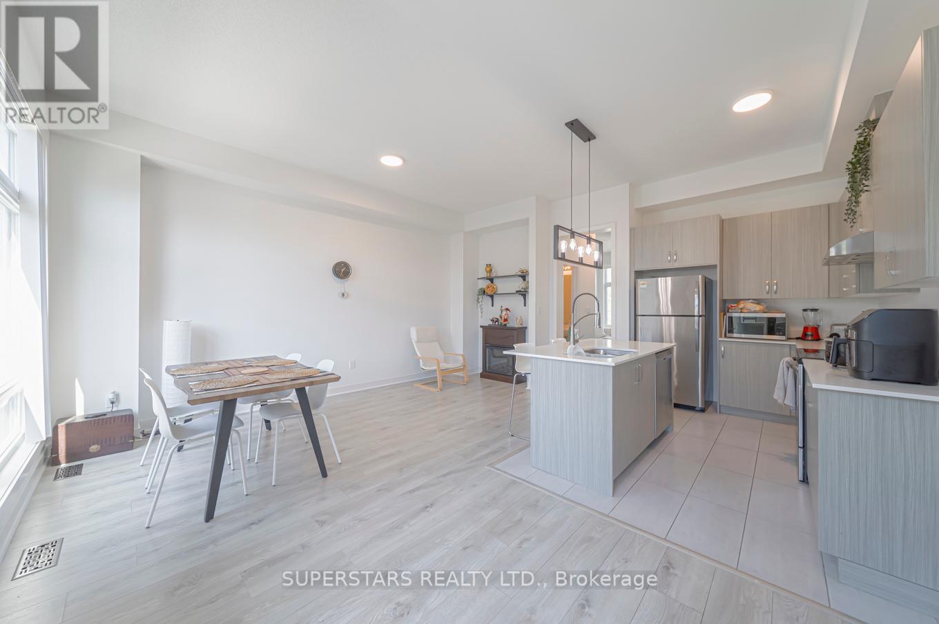 179 Carpaccio Avenue, Vaughan, Ontario  L4H 4R6 - Photo 8 - N12408336
