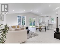 25 Knowles Crescent, Aurora (Aurora Highlands), Ca