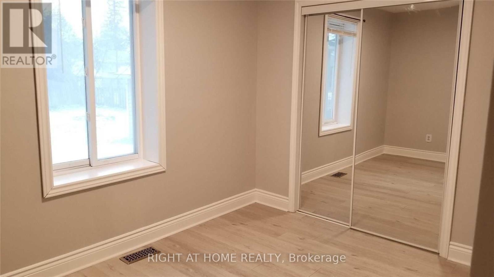 Main Floor - 409 Marybay Crescent, Richmond Hill, Ontario  L4C 2X5 - Photo 14 - N12408338