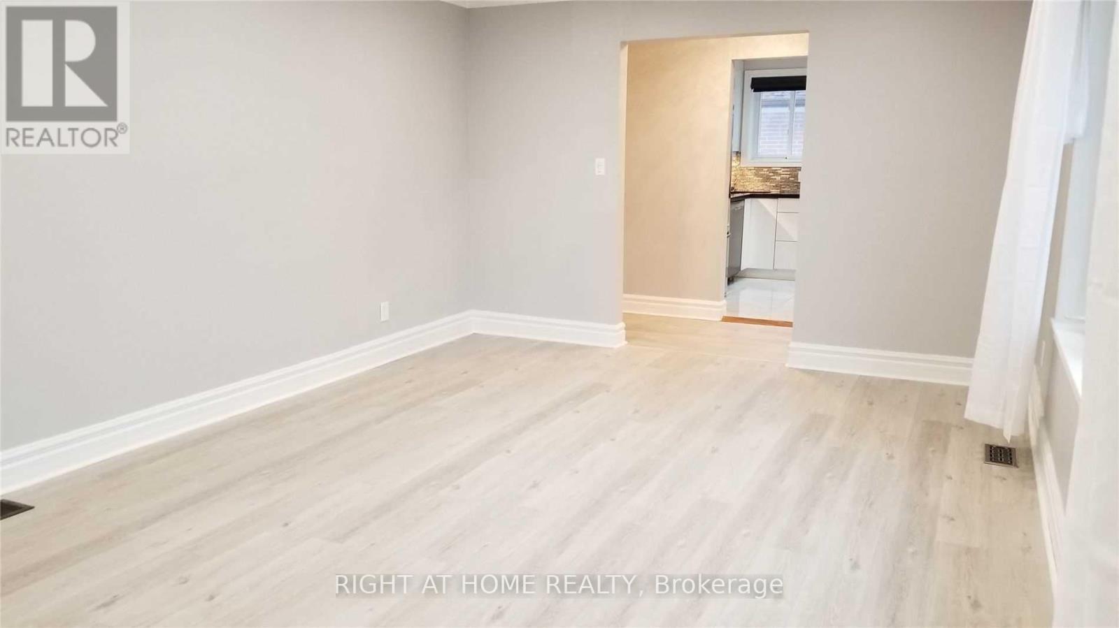 Main Floor - 409 Marybay Crescent, Richmond Hill, Ontario  L4C 2X5 - Photo 8 - N12408338