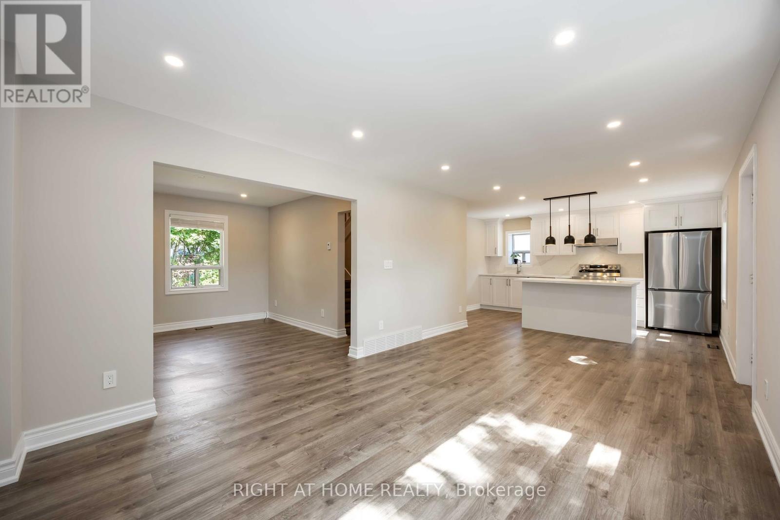 12 Rosalie Avenue N, Toronto, Ontario  M3L 1C5 - Photo 10 - W12408349