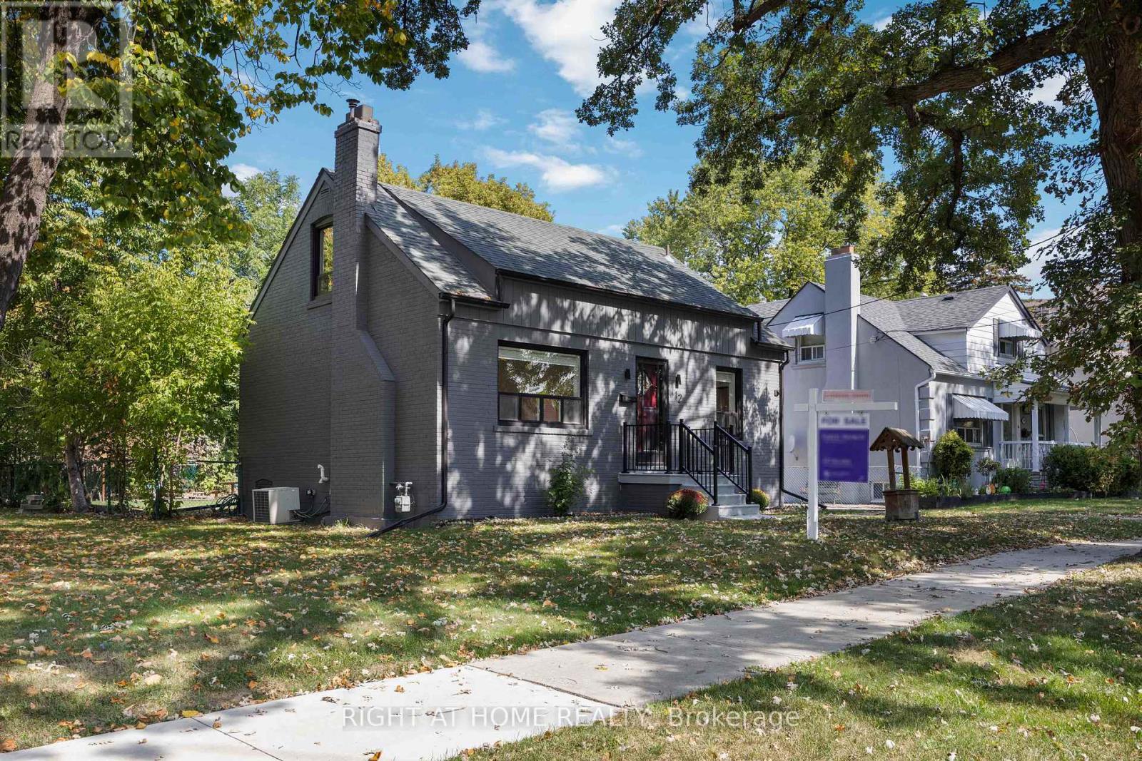 12 Rosalie Avenue N, Toronto, Ontario  M3L 1C5 - Photo 2 - W12408349