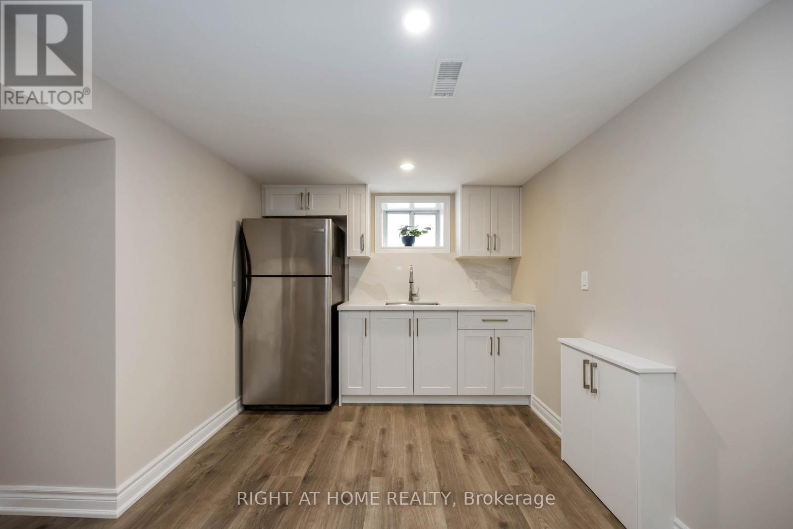 12 Rosalie Avenue N, Toronto, Ontario  M3L 1C5 - Photo 25 - W12408349