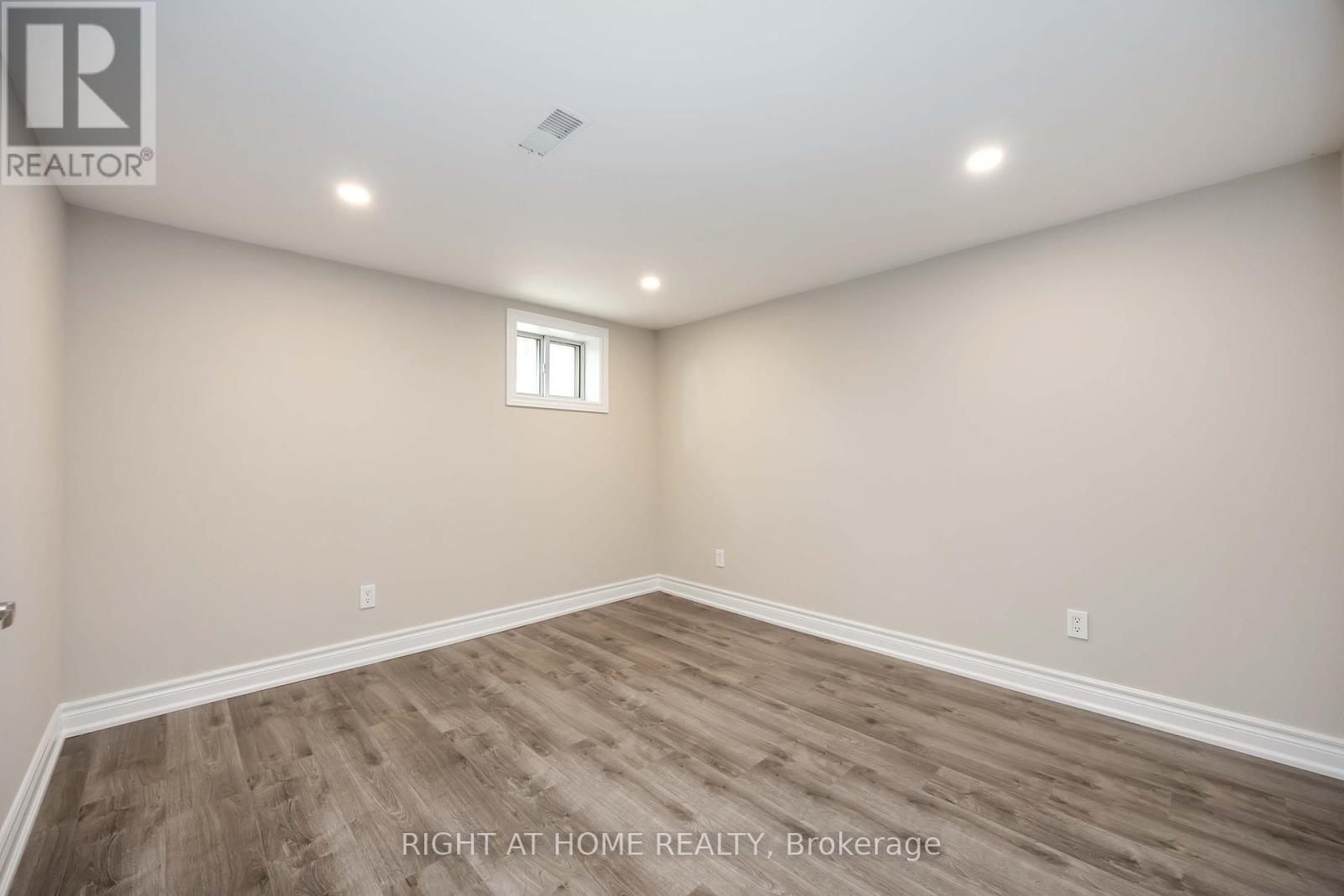 12 Rosalie Avenue N, Toronto, Ontario  M3L 1C5 - Photo 27 - W12408349