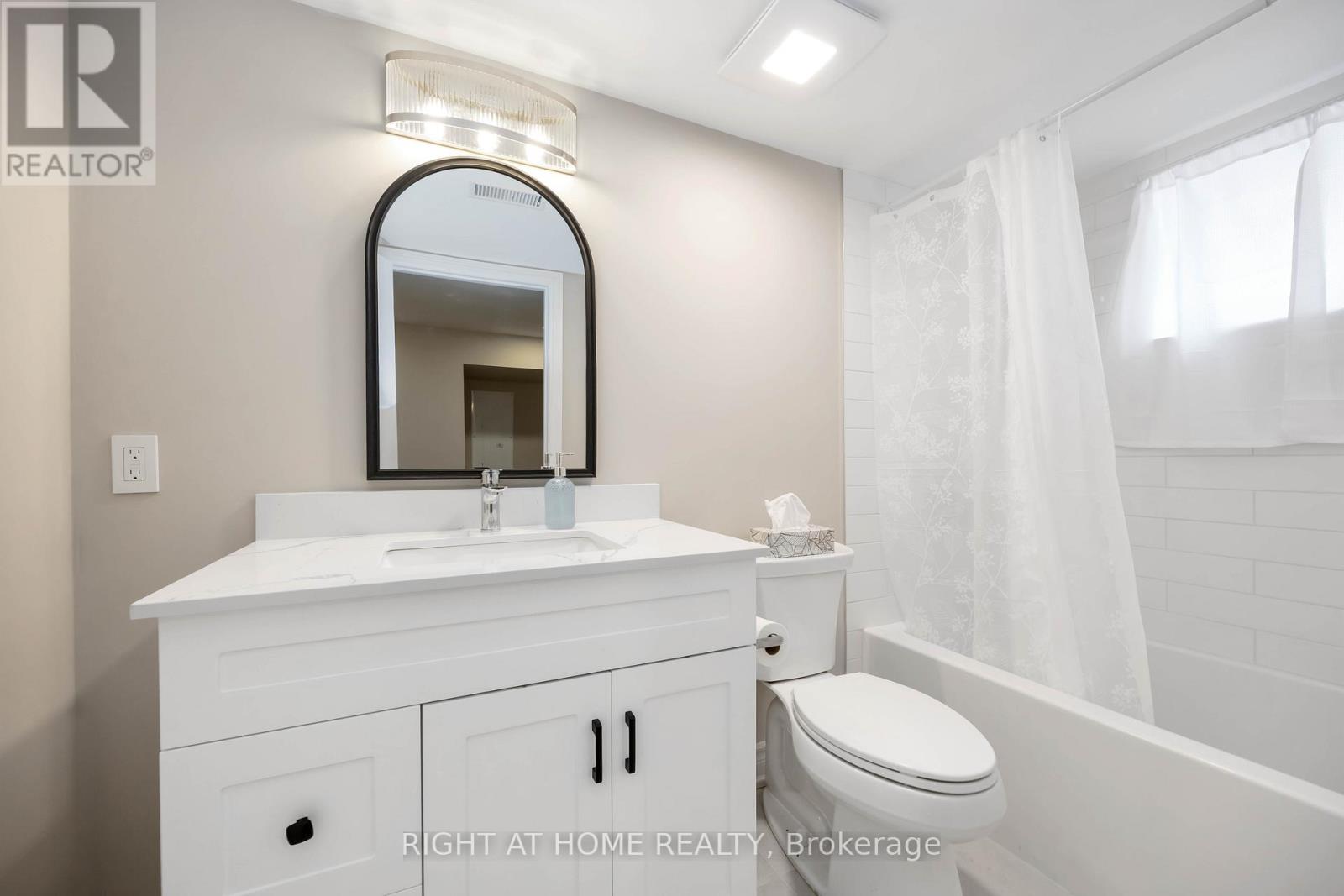 12 Rosalie Avenue N, Toronto, Ontario  M3L 1C5 - Photo 30 - W12408349