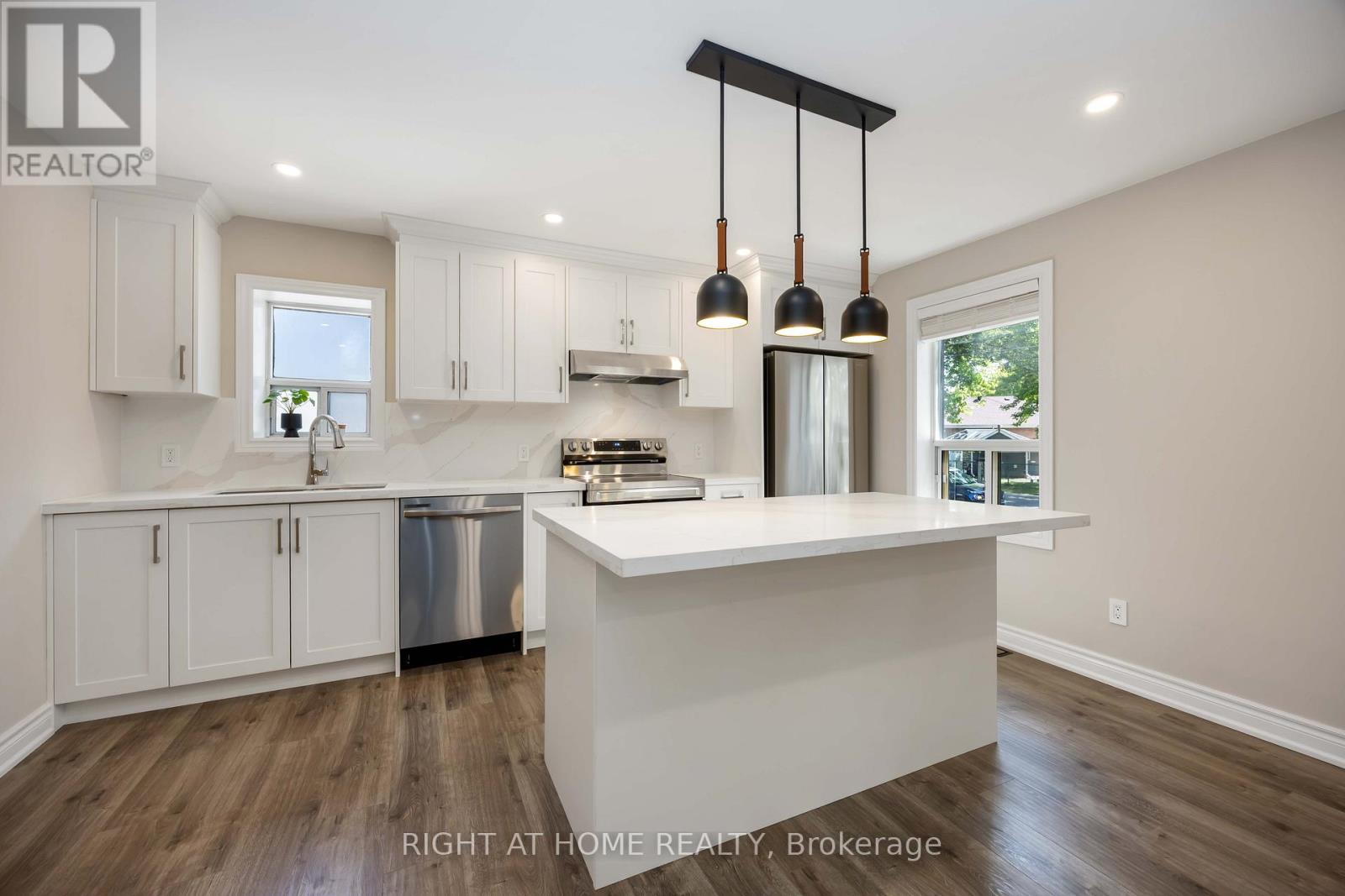 12 Rosalie Avenue N, Toronto, Ontario  M3L 1C5 - Photo 5 - W12408349