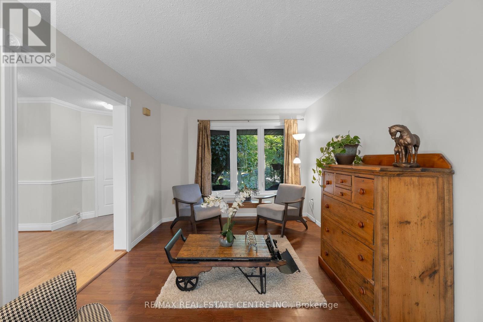 21 Watson Road, Halton Hills, Ontario  L7G 5P4 - Photo 10 - W12408372