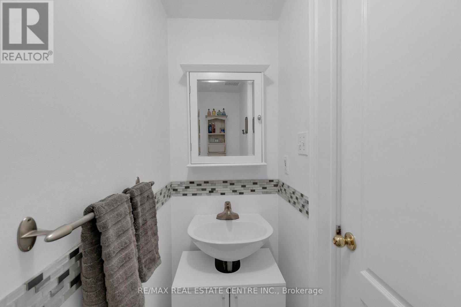 21 Watson Road, Halton Hills, Ontario  L7G 5P4 - Photo 25 - W12408372