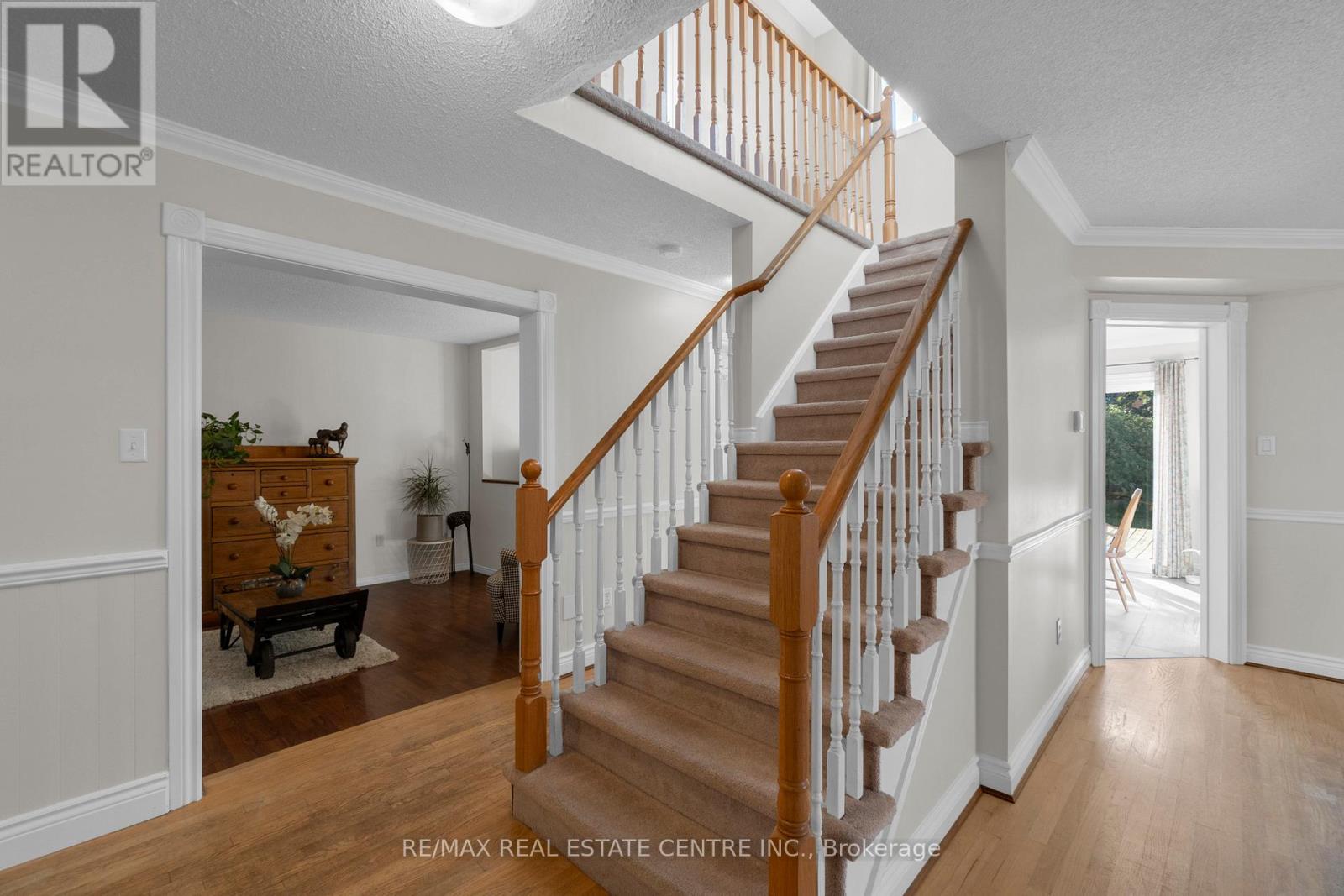 21 Watson Road, Halton Hills, Ontario  L7G 5P4 - Photo 8 - W12408372