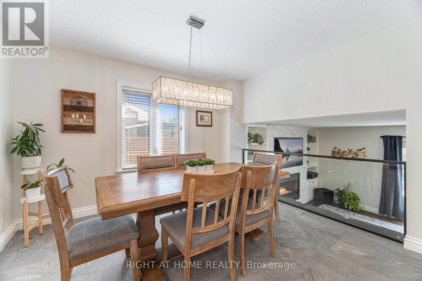 4 Cantrill Court, Brampton, Ontario  L6Z 1A3 - Photo 13 - W12408384